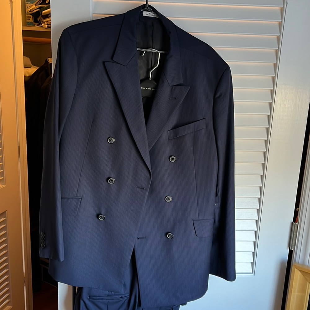 Men’s Joseph Abboud Blue suit and pants. Size 42 Slim.